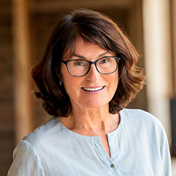 Annette Tonti Headshot
